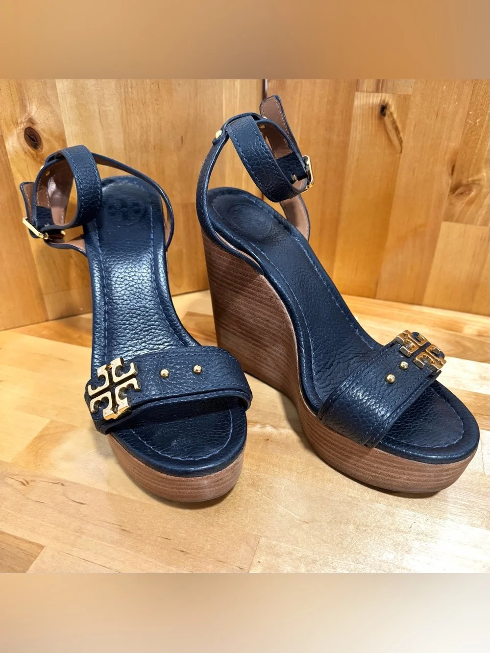 Authentic Tory Burch Elina Navy Leather Wedges